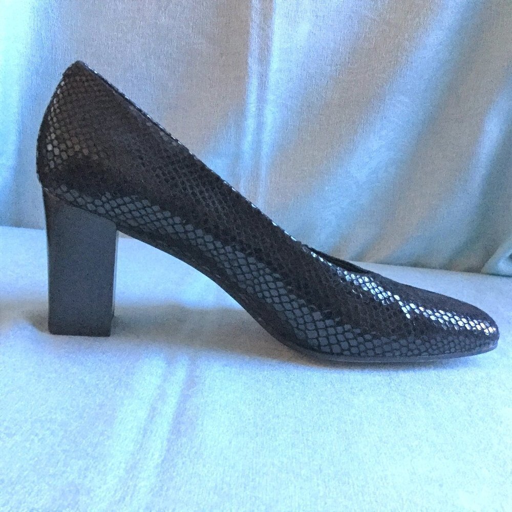 Elena Ricci Black Leather Snake-Texture Pumps
